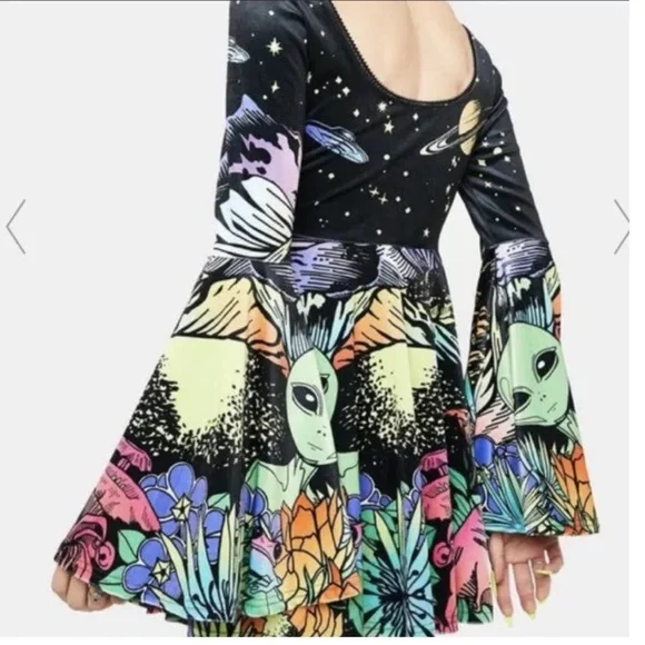 Ethereal world bell sleeve dress size small. - Picture 3 of 12